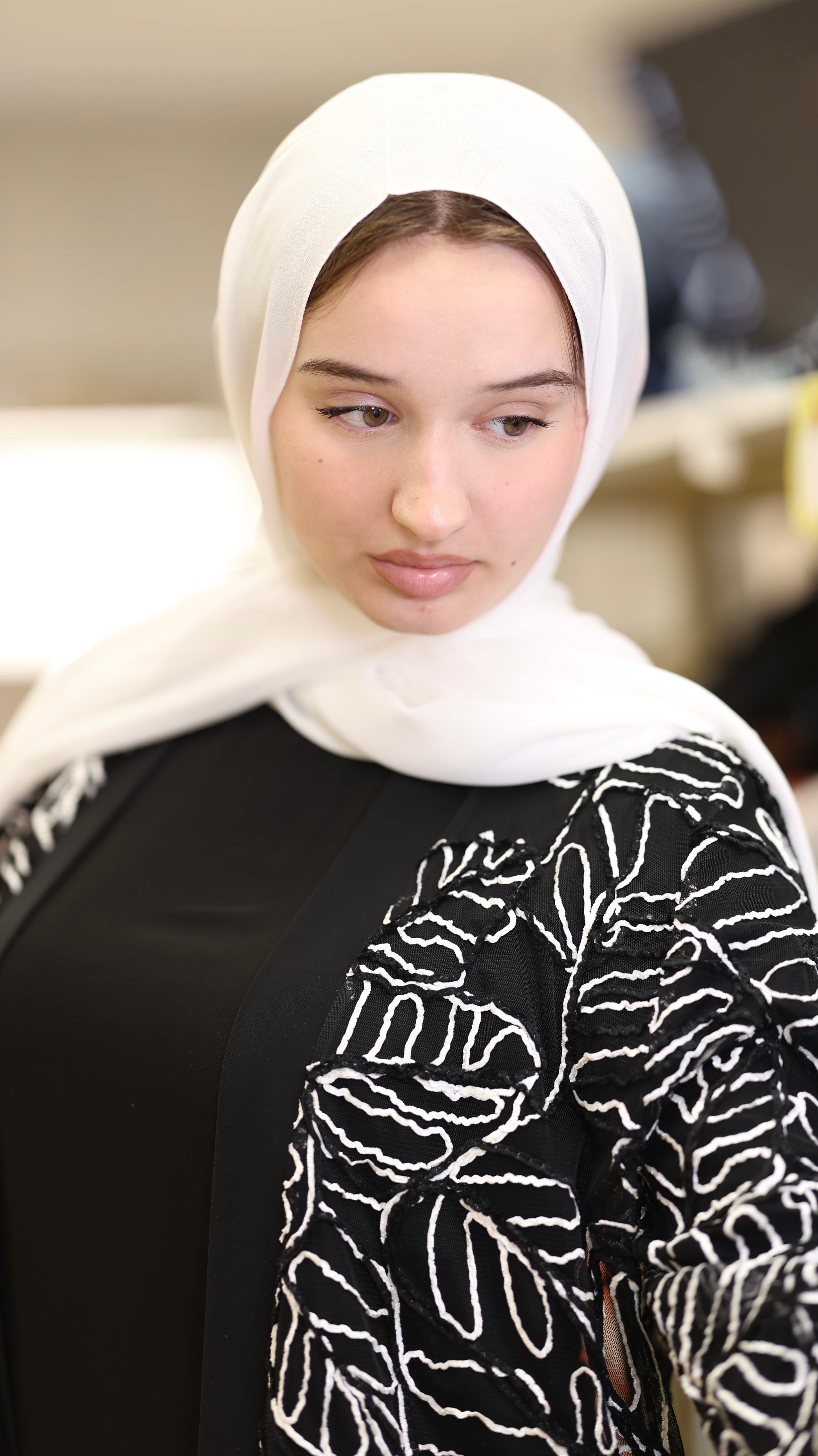 Noir Blossom Abaya