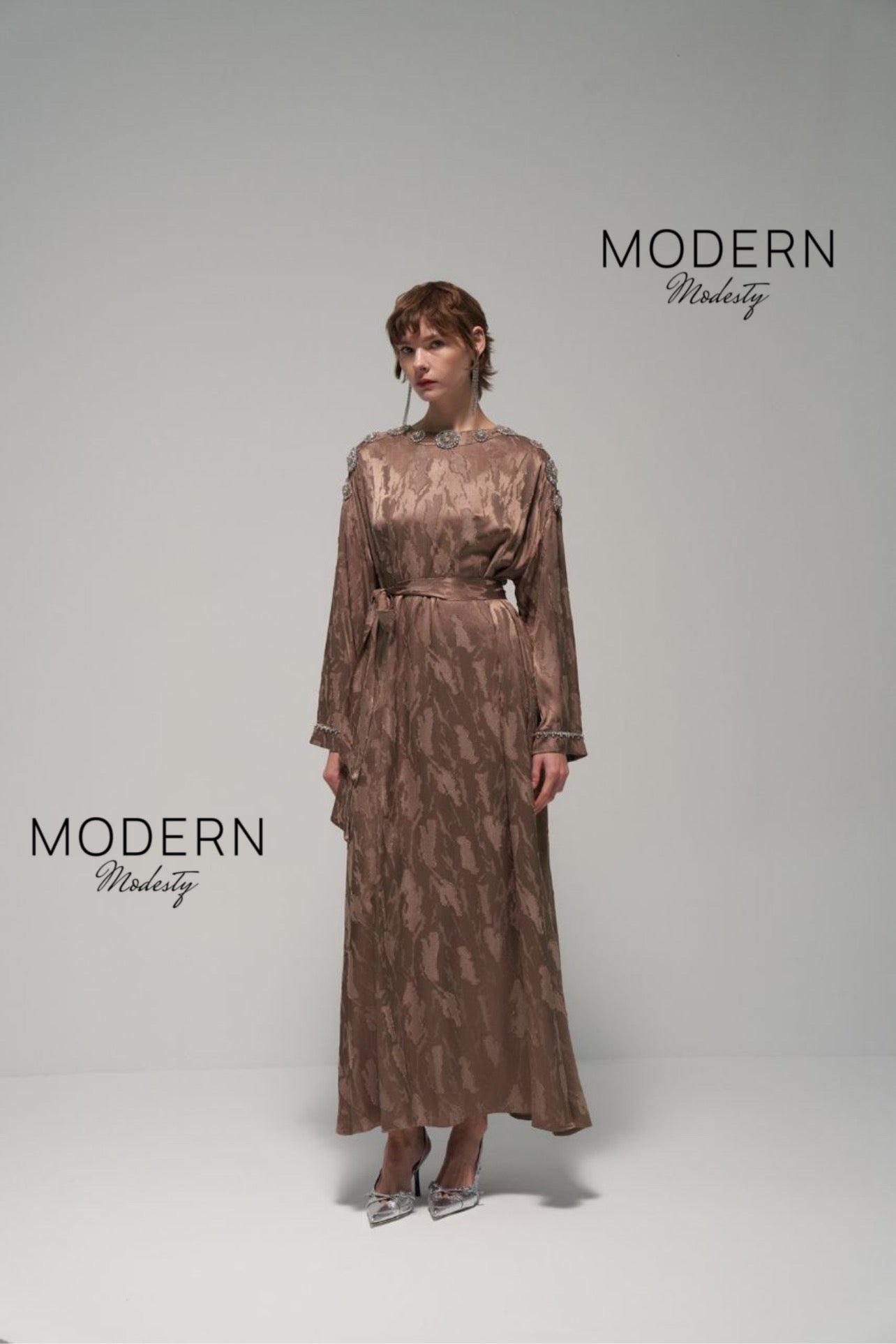 Modern Elegant Abaya with Embellished Sleeves and Shoulders
