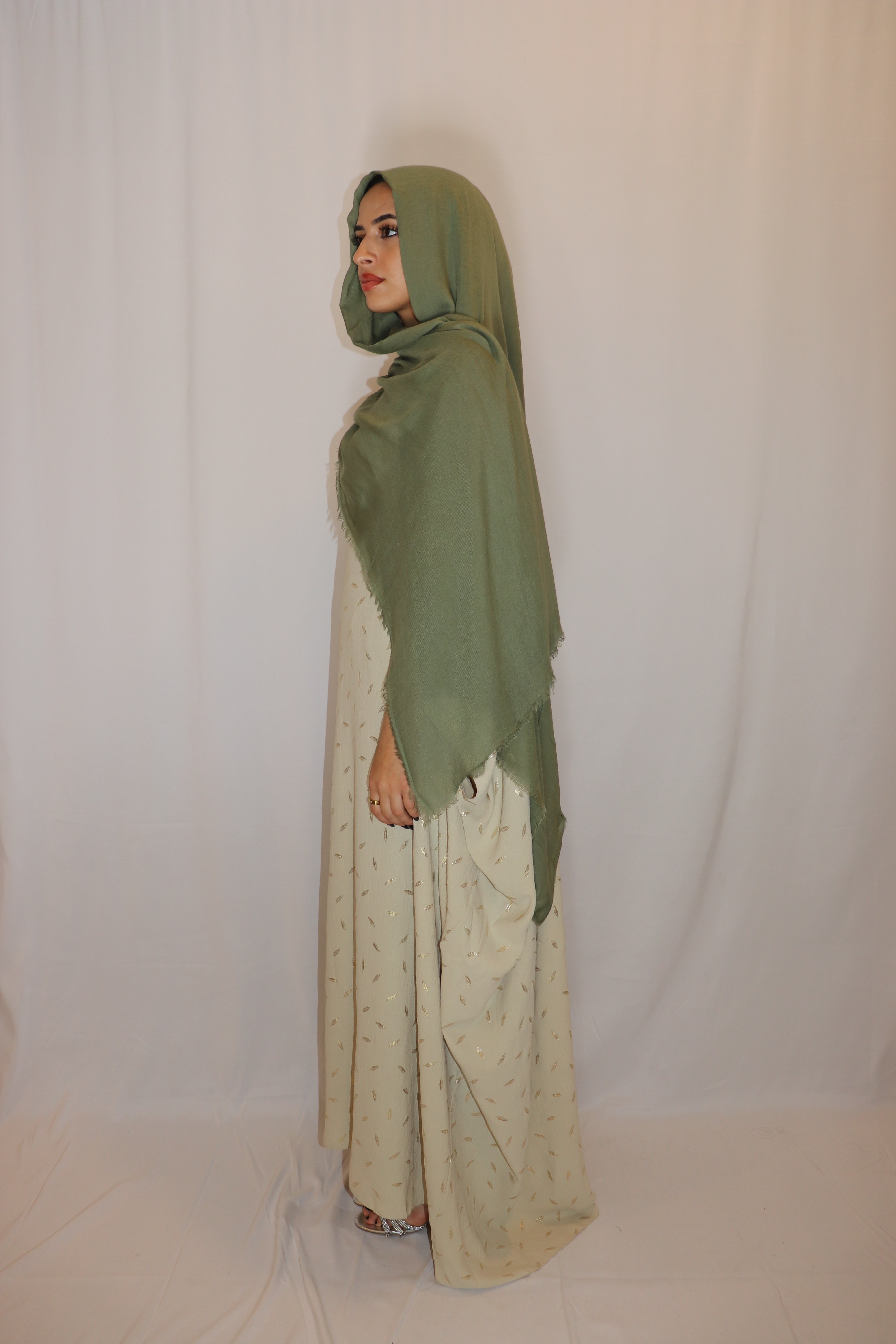 Azizah Gold Accented Abaya